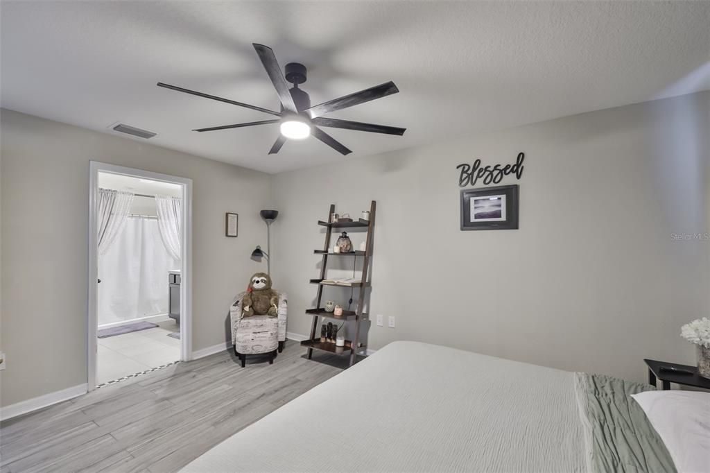 Activo con contrato: $334,900 (4 camas, 2 baños, 1846 Pies cuadrados)