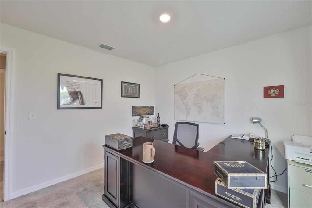 Activo con contrato: $334,900 (4 camas, 2 baños, 1846 Pies cuadrados)