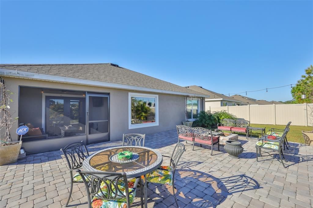 Activo con contrato: $334,900 (4 camas, 2 baños, 1846 Pies cuadrados)