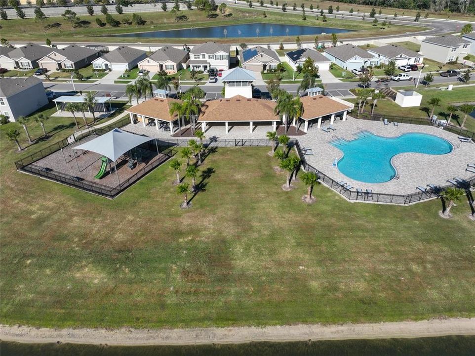 Activo con contrato: $334,900 (4 camas, 2 baños, 1846 Pies cuadrados)