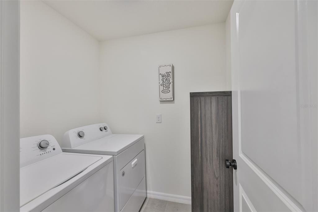 Activo con contrato: $334,900 (4 camas, 2 baños, 1846 Pies cuadrados)