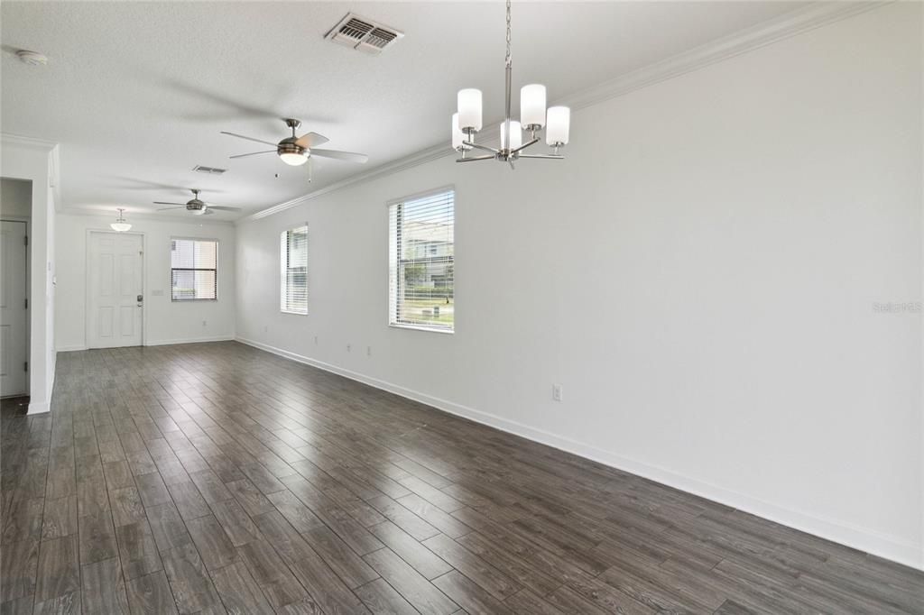 Active With Contract: $2,000 (3 beds, 2 baths, 1881 Square Feet)