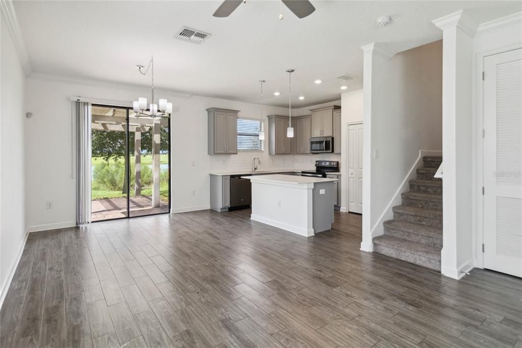 Active With Contract: $2,000 (3 beds, 2 baths, 1881 Square Feet)