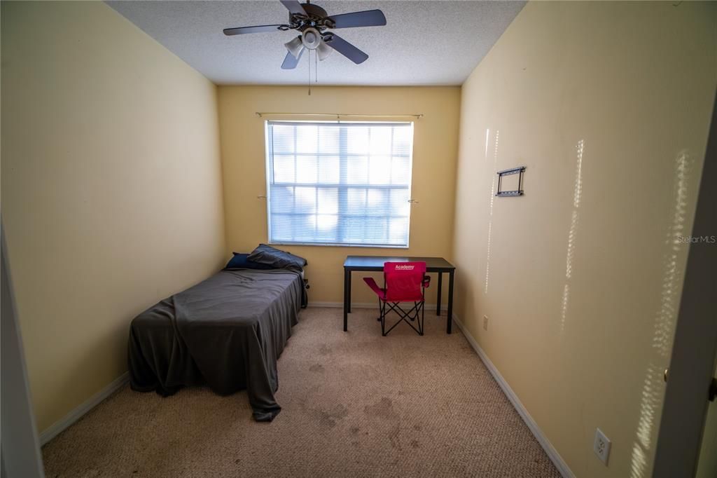 Под контрактом: $435,000 (4 спален, 3 ванн, 2384 Квадратных фут)