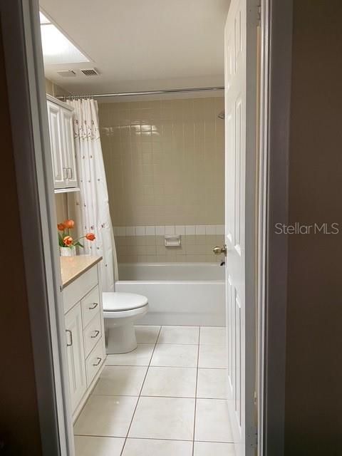 出租: $1,670 (1 贝兹, 1 浴室, 624 平方英尺)