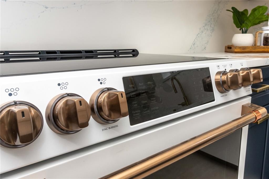 На продажу: $878,800 (3 спален, 2 ванн, 1423 Квадратных фут)