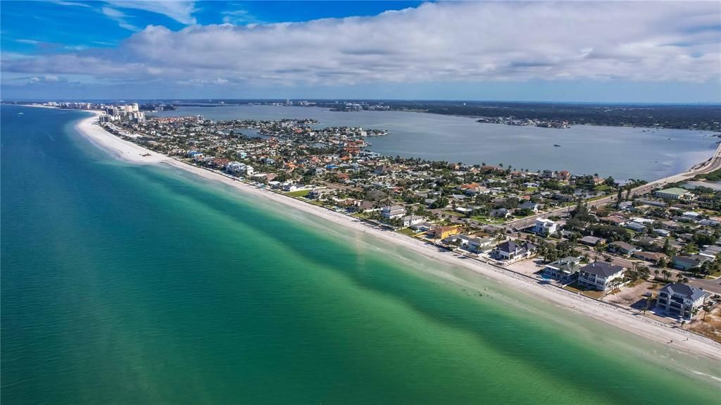 На продажу: $878,800 (3 спален, 2 ванн, 1423 Квадратных фут)