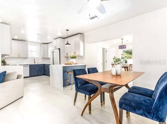 For Sale: $799,900 (3 beds, 2 baths, 1423 Square Feet)