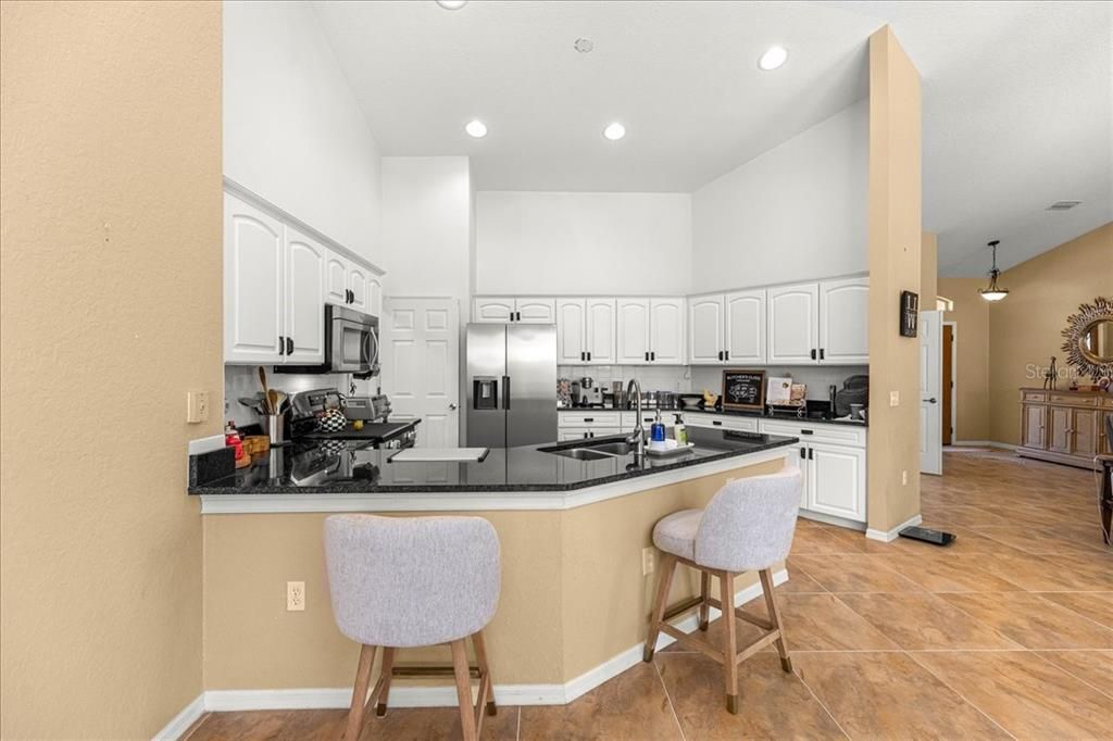 En Venta: $420,000 (3 camas, 2 baños, 2117 Pies cuadrados)