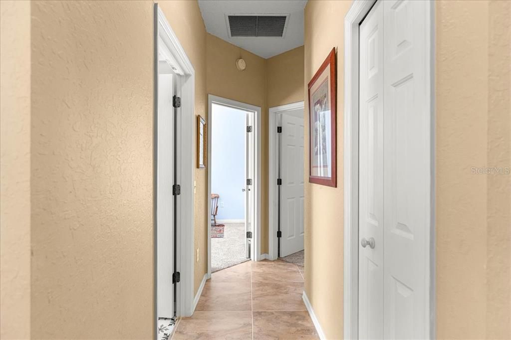 En Venta: $420,000 (3 camas, 2 baños, 2117 Pies cuadrados)