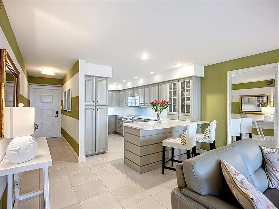 For Sale: $799,000 (2 beds, 2 baths, 1266 Square Feet)