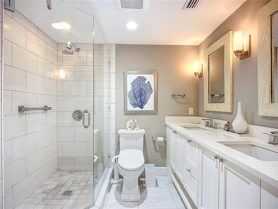 For Sale: $799,000 (2 beds, 2 baths, 1266 Square Feet)