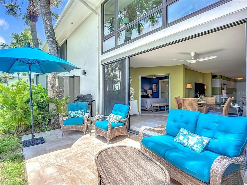 For Sale: $799,000 (2 beds, 2 baths, 1266 Square Feet)