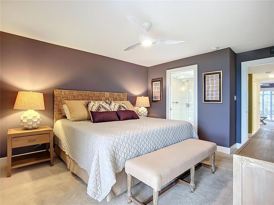 For Sale: $799,000 (2 beds, 2 baths, 1266 Square Feet)