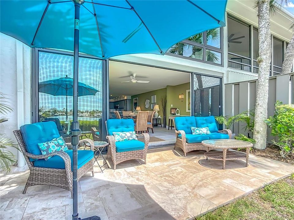 For Sale: $799,000 (2 beds, 2 baths, 1266 Square Feet)