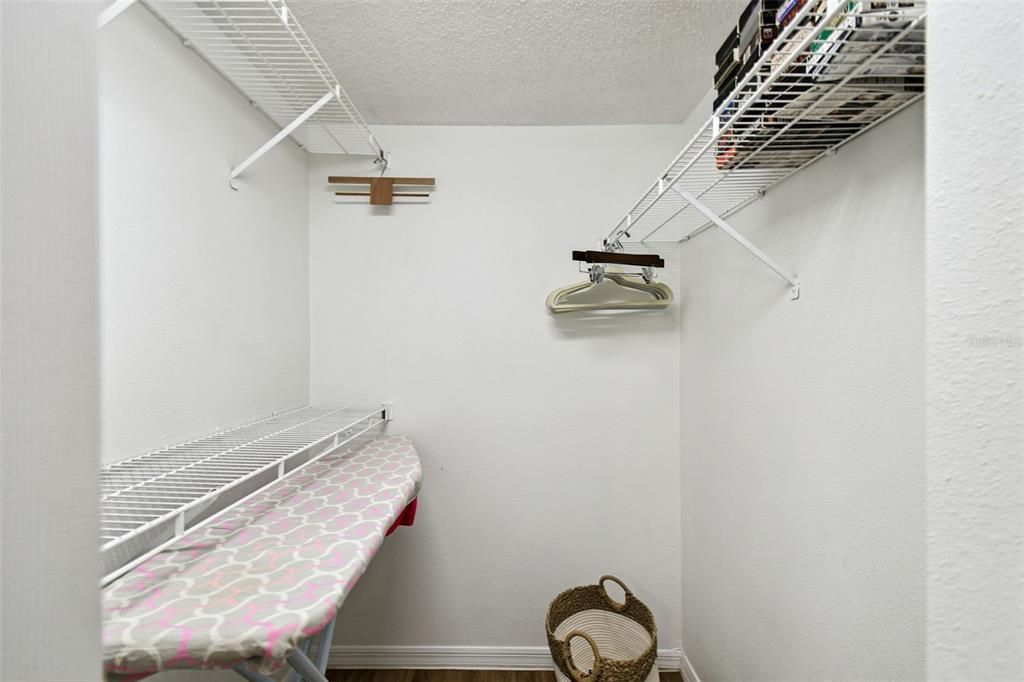 For Sale: $229,000 (3 beds, 2 baths, 1350 Square Feet)