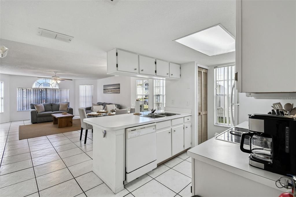 For Sale: $229,000 (3 beds, 2 baths, 1350 Square Feet)