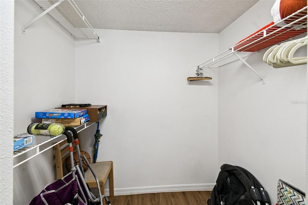 For Sale: $229,000 (3 beds, 2 baths, 1350 Square Feet)