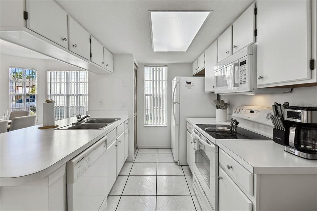 For Sale: $229,000 (3 beds, 2 baths, 1350 Square Feet)