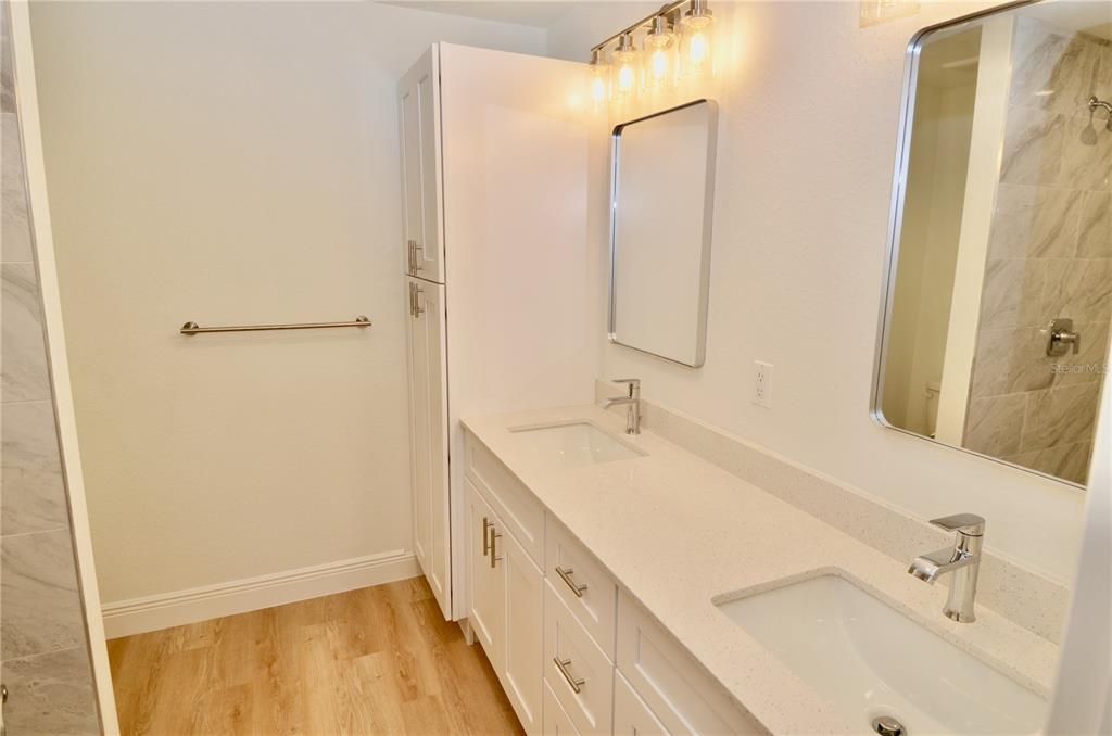 В аренду: $1,990 (4 спален, 2 ванн, 1556 Квадратных фут)