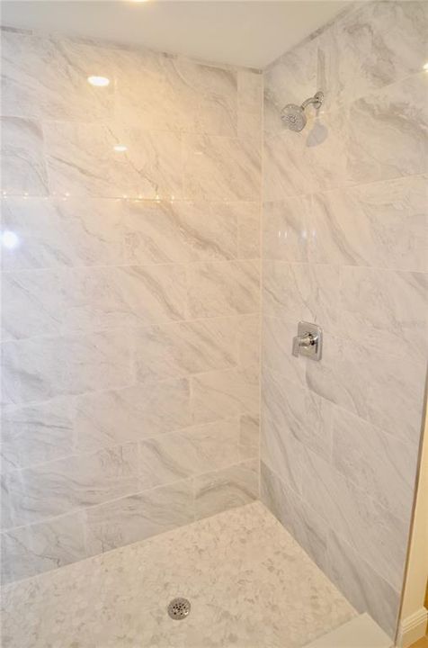 В аренду: $1,990 (4 спален, 2 ванн, 1556 Квадратных фут)