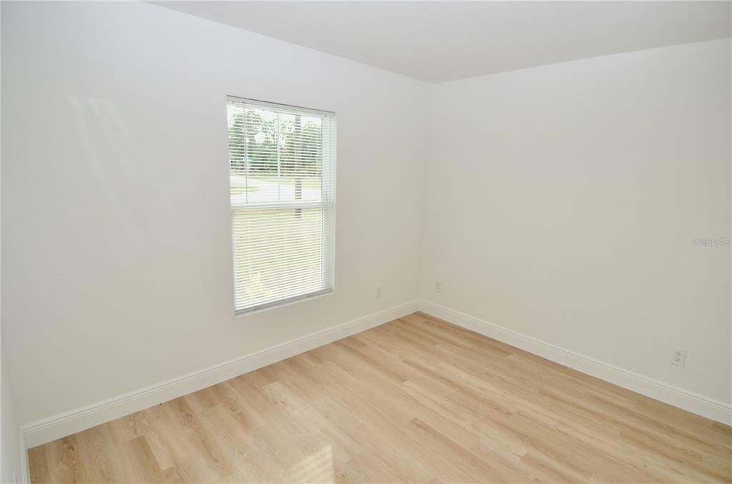 В аренду: $1,990 (4 спален, 2 ванн, 1556 Квадратных фут)