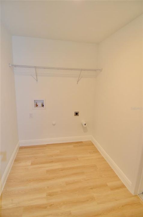 В аренду: $1,990 (4 спален, 2 ванн, 1556 Квадратных фут)