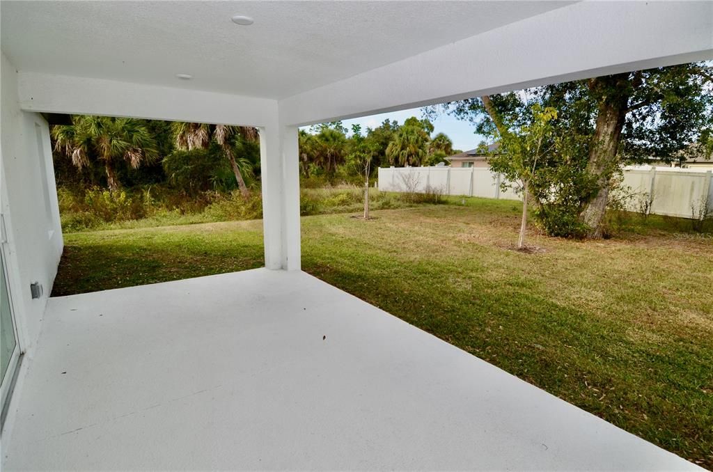 В аренду: $1,990 (4 спален, 2 ванн, 1556 Квадратных фут)