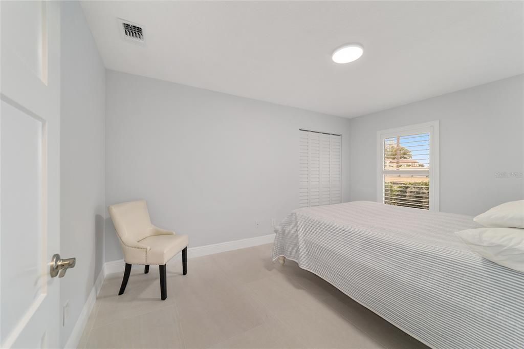 待售: $1,650,000 (4 贝兹, 3 浴室, 2395 平方英尺)