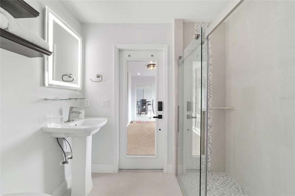 待售: $1,650,000 (4 贝兹, 3 浴室, 2395 平方英尺)