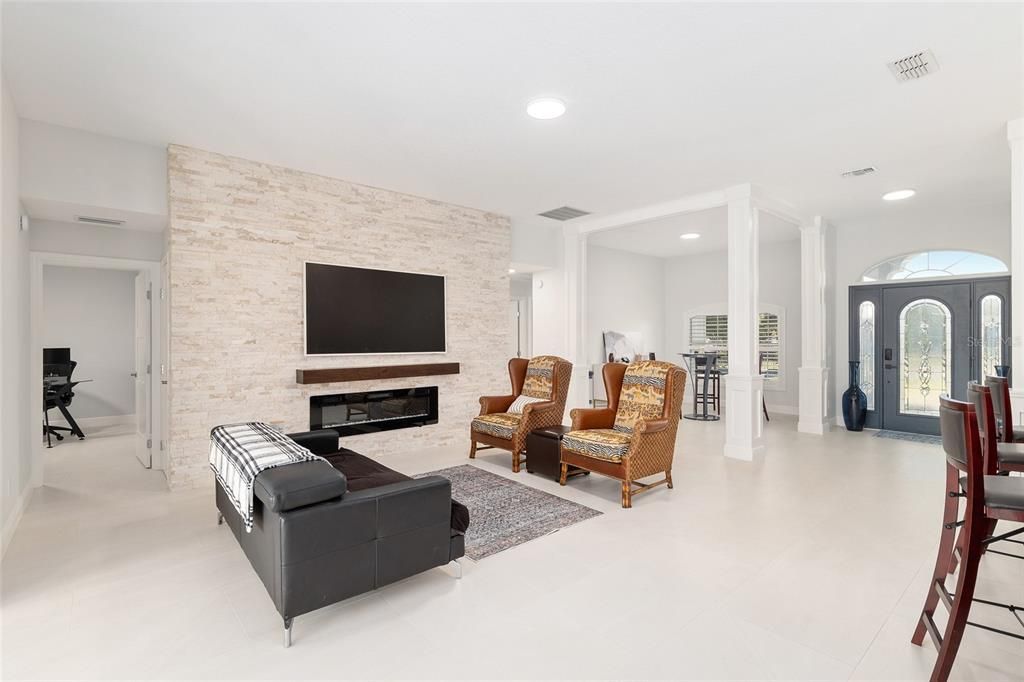 待售: $1,650,000 (4 贝兹, 3 浴室, 2395 平方英尺)