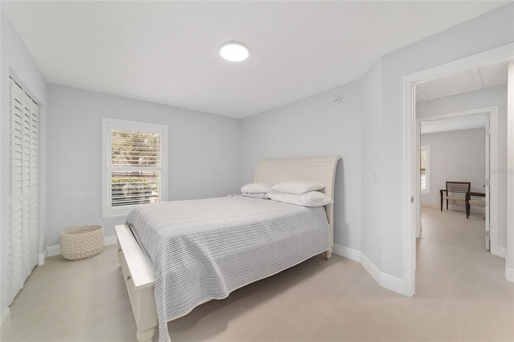 待售: $1,650,000 (4 贝兹, 3 浴室, 2395 平方英尺)