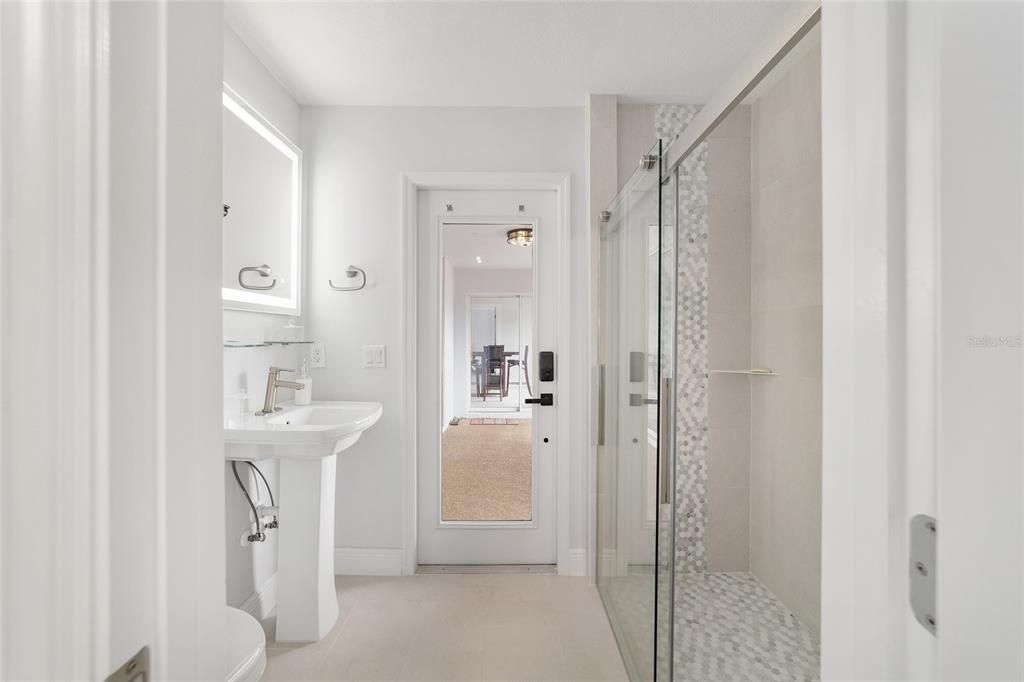 待售: $1,650,000 (4 贝兹, 3 浴室, 2395 平方英尺)