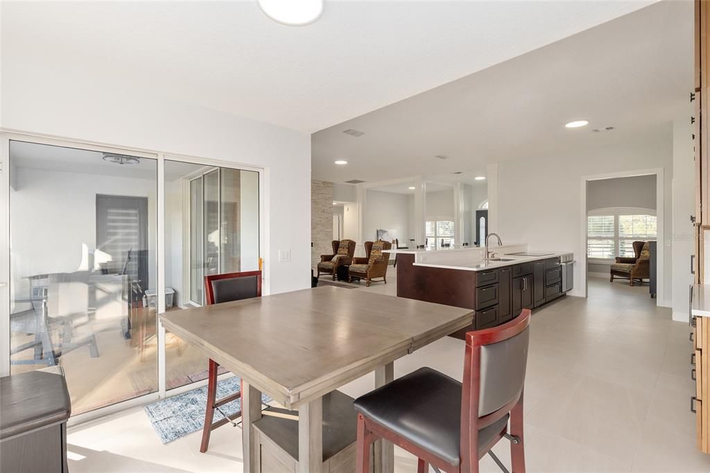 待售: $1,650,000 (4 贝兹, 3 浴室, 2395 平方英尺)