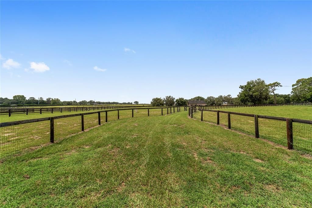 待售: $1,650,000 (4 贝兹, 3 浴室, 2395 平方英尺)