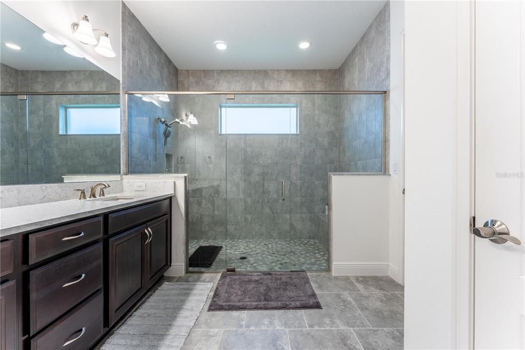 For Rent: $3,700 (4 beds, 3 baths, 2267 Square Feet)