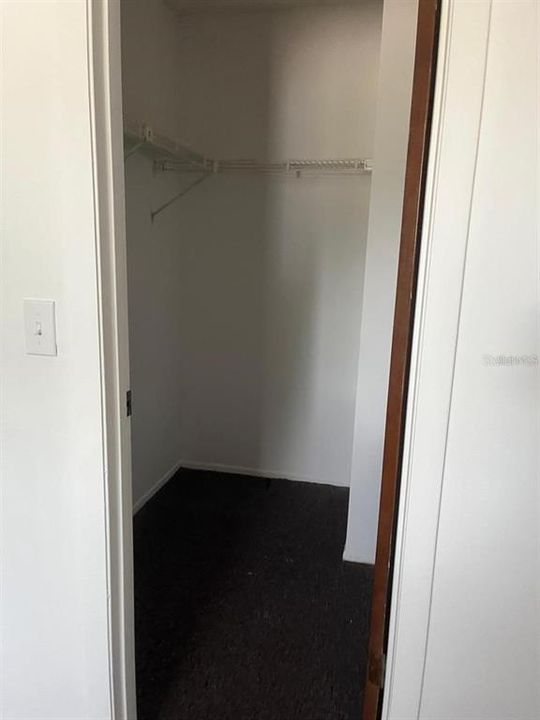 For Rent: $1,900 (2 beds, 2 baths, 930 Square Feet)