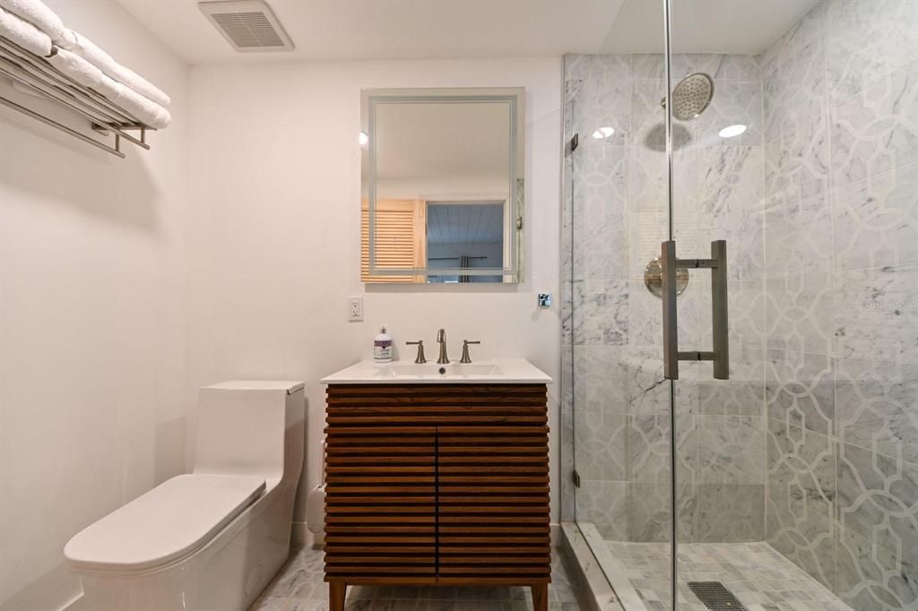 В аренду: $3,800 (5 спален, 3 ванн, 2200 Квадратных фут)