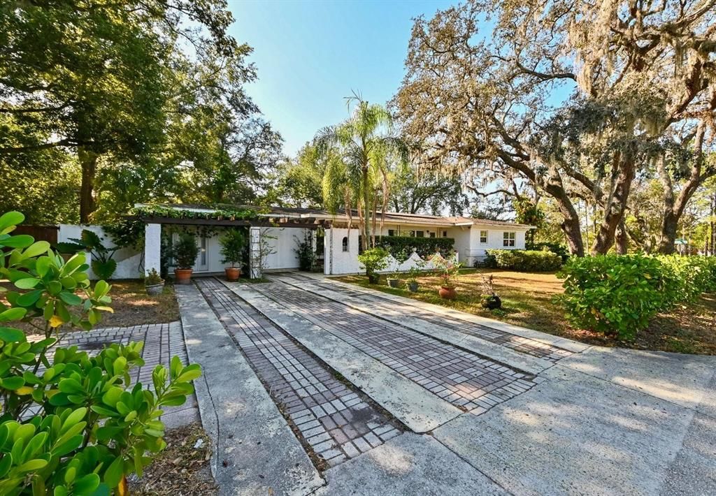 В аренду: $3,800 (5 спален, 3 ванн, 2200 Квадратных фут)