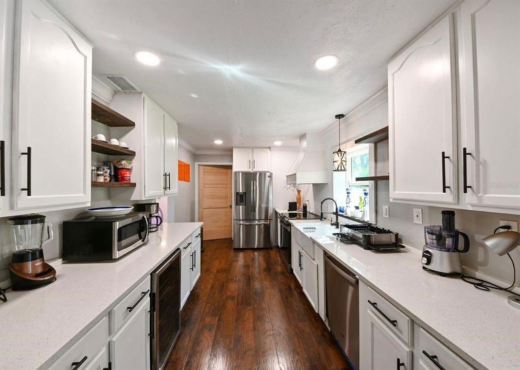 В аренду: $3,800 (5 спален, 3 ванн, 2200 Квадратных фут)