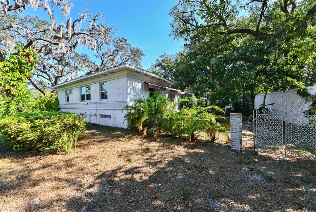 В аренду: $3,800 (5 спален, 3 ванн, 2200 Квадратных фут)