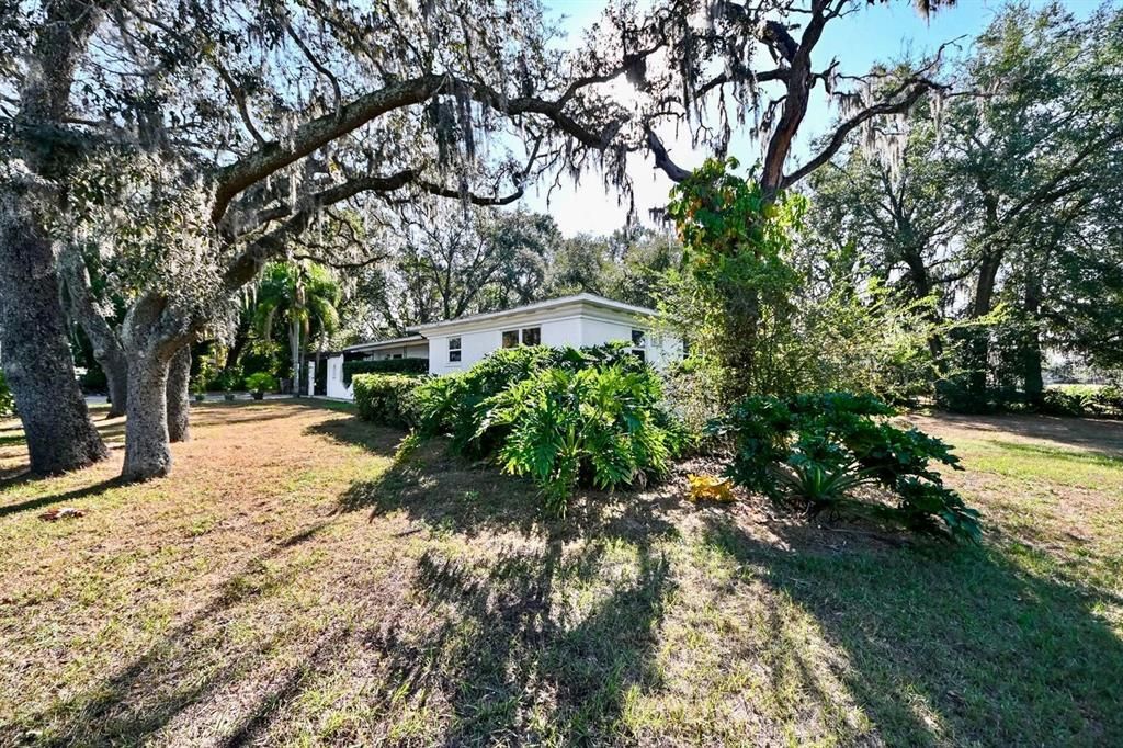 В аренду: $3,800 (5 спален, 3 ванн, 2200 Квадратных фут)