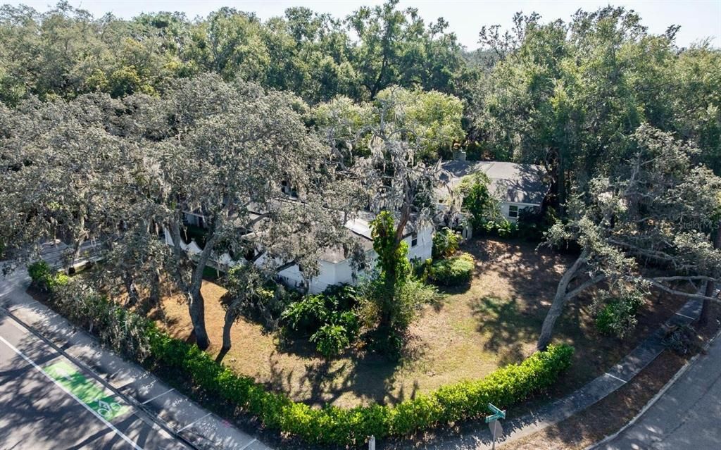 В аренду: $3,800 (5 спален, 3 ванн, 2200 Квадратных фут)