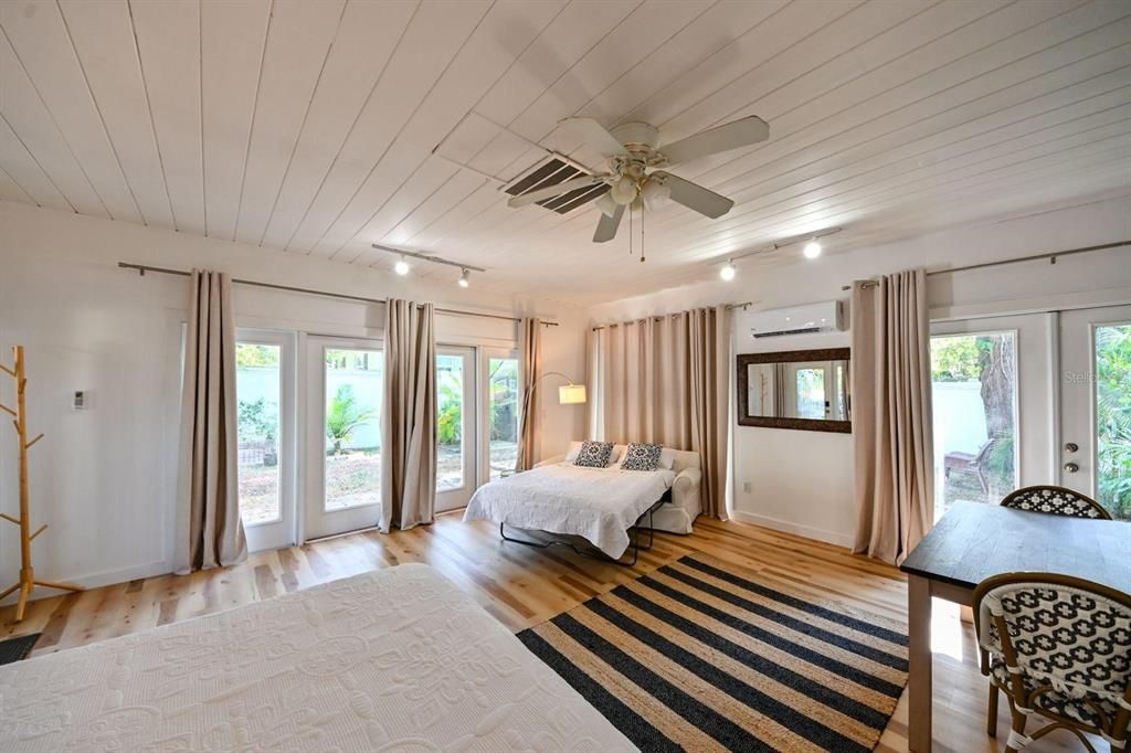 В аренду: $3,800 (5 спален, 3 ванн, 2200 Квадратных фут)