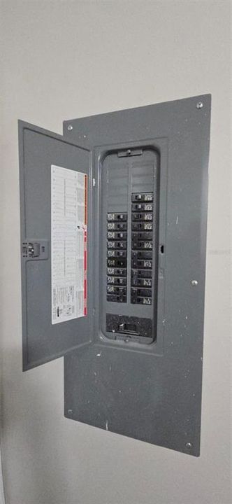 待售: $310,000 (3 贝兹, 2 浴室, 1344 平方英尺)