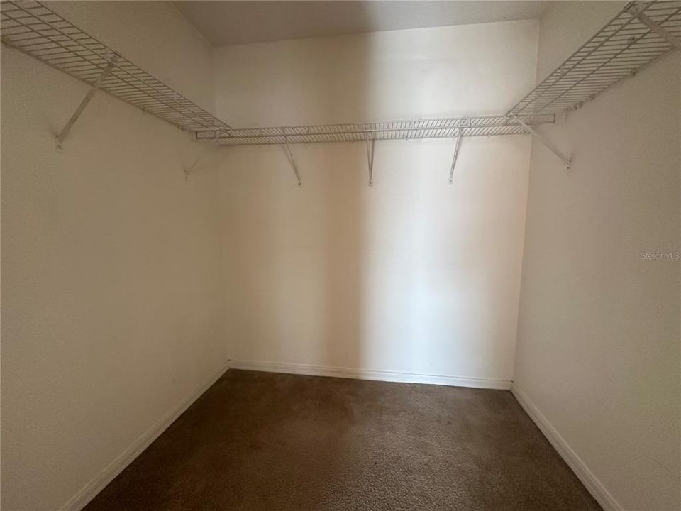 For Rent: $2,100 (3 beds, 2 baths, 1872 Square Feet)