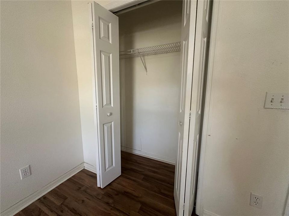 For Rent: $2,100 (3 beds, 2 baths, 1872 Square Feet)