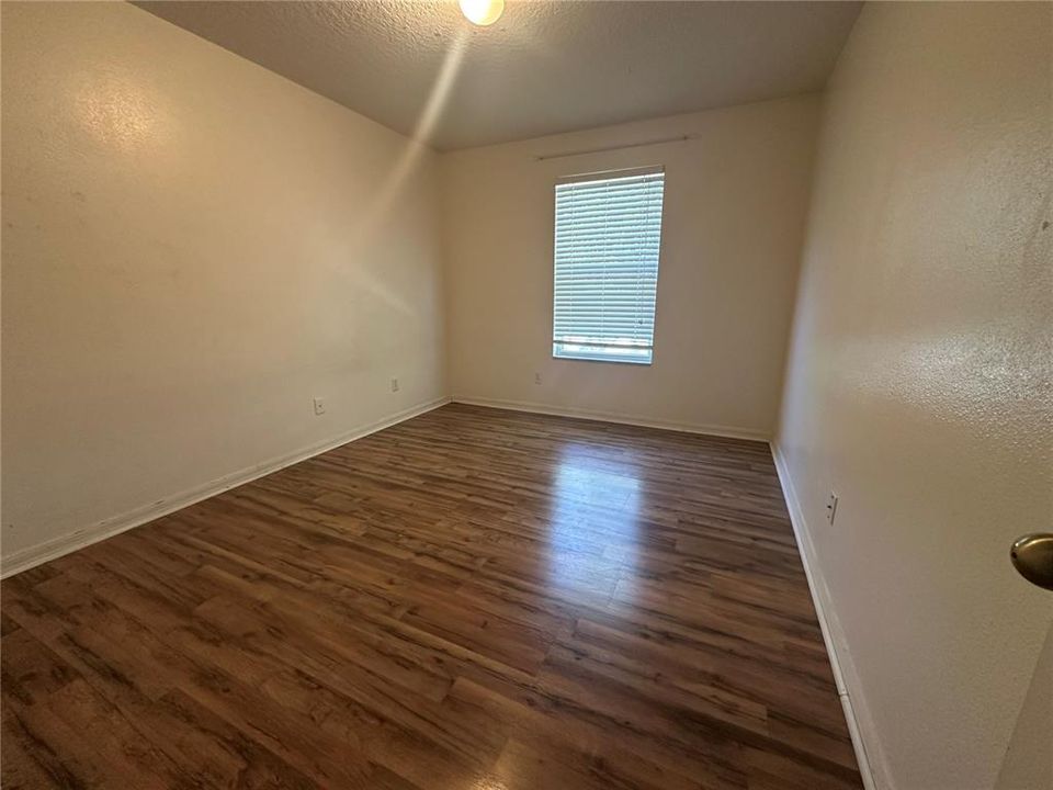 For Rent: $2,100 (3 beds, 2 baths, 1872 Square Feet)