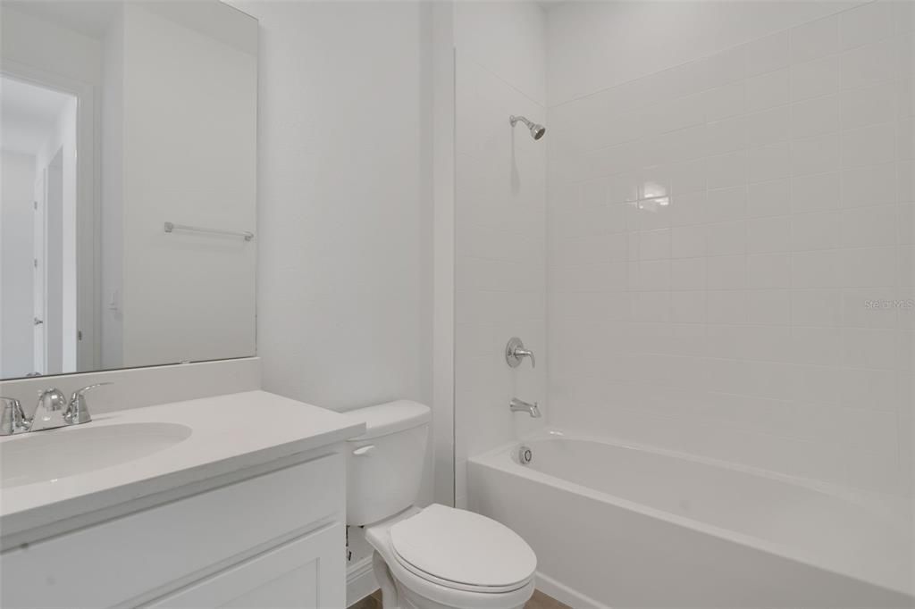 En Venta: $374,990 (4 camas, 2 baños, 2110 Pies cuadrados)