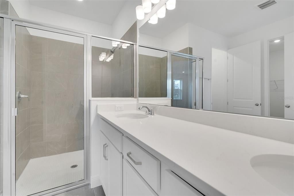 En Venta: $374,990 (4 camas, 2 baños, 2110 Pies cuadrados)